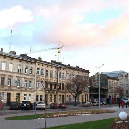 Міні Апартаменти В Центрі Львова- 2 Хв До Оперного Театру Esterno foto