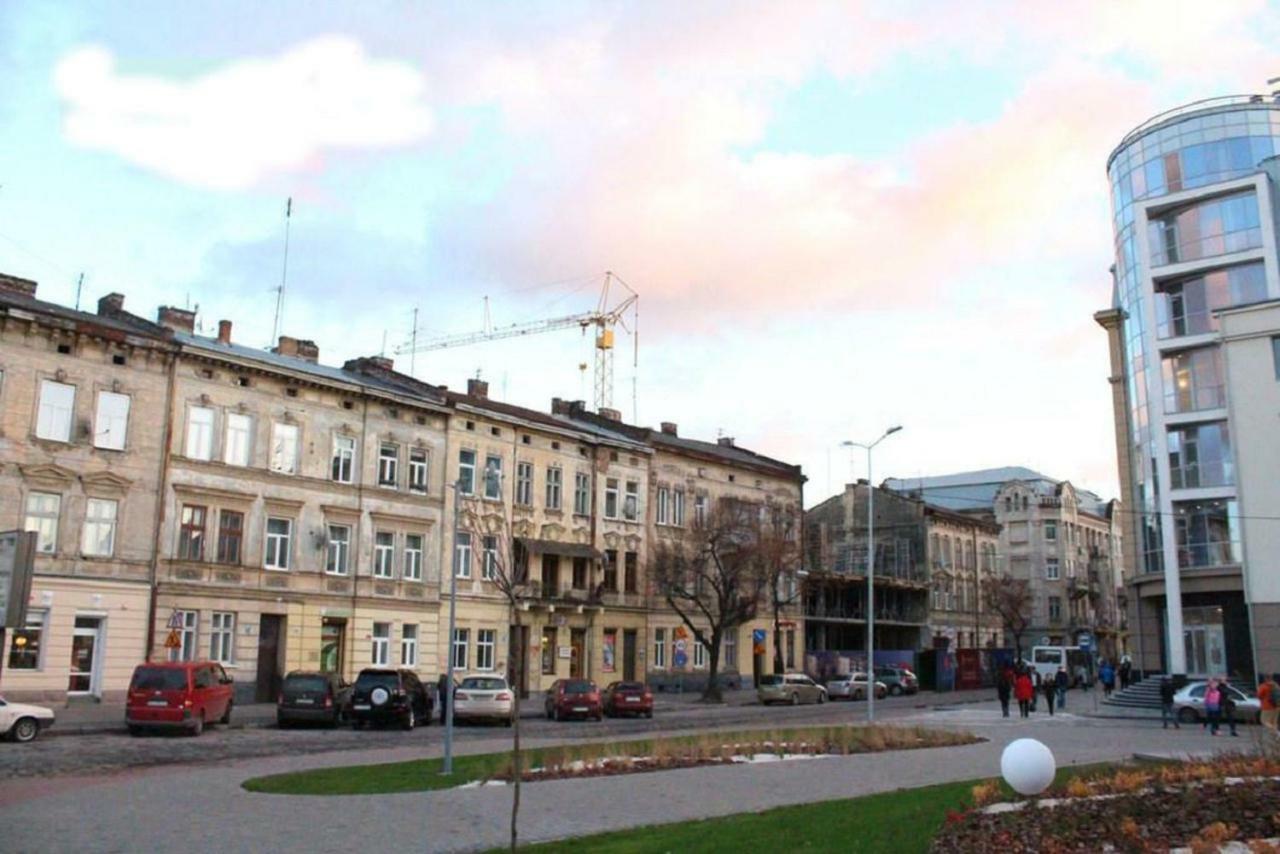 Міні Апартаменти В Центрі Львова- 2 Хв До Оперного Театру Esterno foto